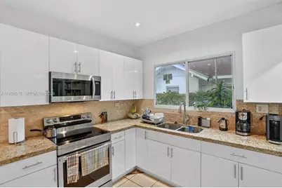 1649 SW 11th Ter, Miami, FL 33135 - Photo 11