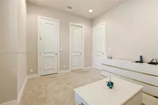 3250 W Stonebrook Cir, Davie, FL 33330 - Photo 39