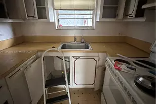 13500 NE 3rd Ct, North Miami, FL 33161 - Photo 5