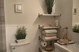 7904 West Dr, North Bay Village, FL 33141 - Photo 29