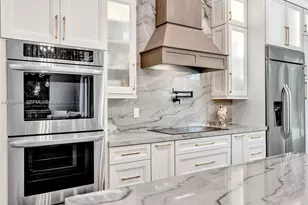 2496 Eagle Run Dr, Weston, FL 33327 - Photo 13