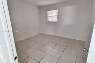 430 Commodore Dr, Plantation, FL 33325 - Photo 11