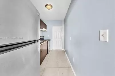 365 NW 8th St #309, Miami, FL 33136 - Photo 3