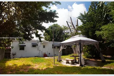 1821 Harding St #1-2, Hollywood, FL 33020 - Photo 15