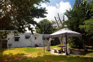 1821 Harding St, Hollywood, FL 33020 - Photo 15