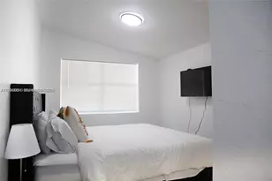 1821 Harding St, Hollywood, FL 33020 - Photo 9