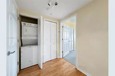 3500 Coral Way #711, Miami, FL 33145 - Photo 7