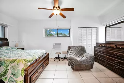 545 NW 77th St, Miami, FL 33150 - Photo 13