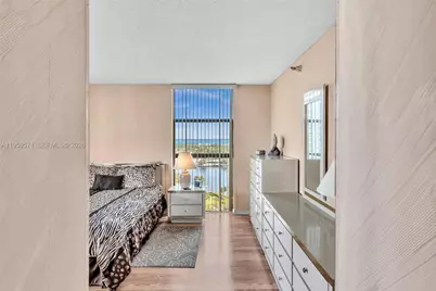 20505 E Country Club Dr #1533, Aventura, FL 33180 - Photo 25