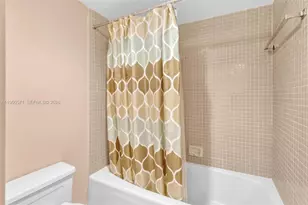 20505 E Country Club Dr, Aventura, FL 33180 - Photo 29