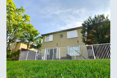 8698 NW 109th Ct #8698, Doral, FL 33178 - Photo 11
