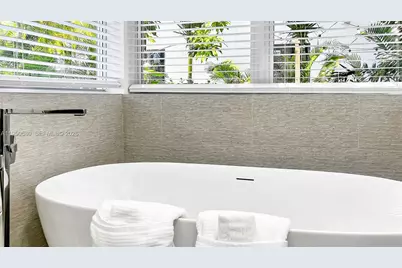 1702 Espanola Dr, Miami, FL 33133 - Photo 17