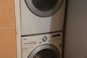 2351 W 74th St, Hialeah, FL 33016 - Photo 9