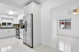 934 E 22nd St, Hialeah, FL 33013 - Photo 19