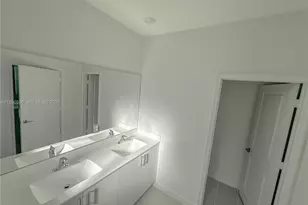 14804 SW 162nd St, Miami, FL 33187 - Photo 13