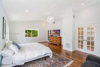 12515 Palm Rd, North Miami, FL 33181 - Photo 19