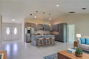 8038 Sunrise Cir, Labelle, FL 33935 - Photo 5