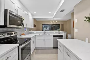 2939 NE 60th St, Fort Lauderdale, FL 33308 - Photo 9