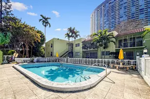 520 NE 38th St, Miami, FL 33137 - Photo 17
