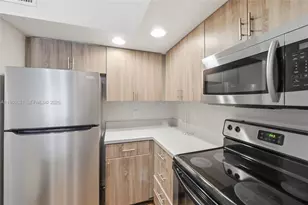 437 Vista Isles Dr, Sunrise, FL 33325 - Photo 7