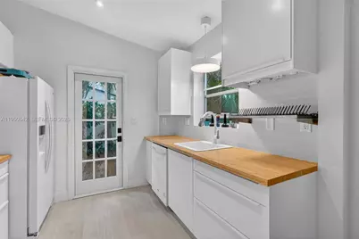 3309 NE 16th Ct, Fort Lauderdale, FL 33305 - Photo 9