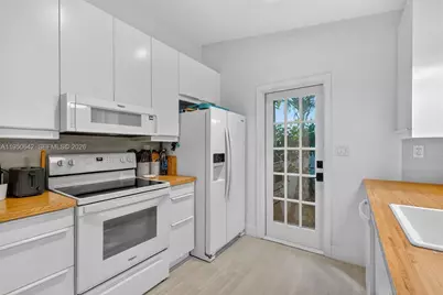 3309 NE 16th Ct, Fort Lauderdale, FL 33305 - Photo 11