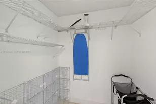 2401 Collins Ave, Miami Beach, FL 33140 - Photo 25