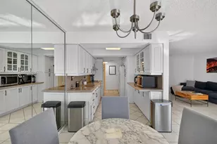 2401 Collins Ave, Miami Beach, FL 33140 - Photo 7