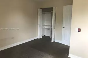 337 Ives Dairy Rd, Miami, FL 33179 - Photo 7