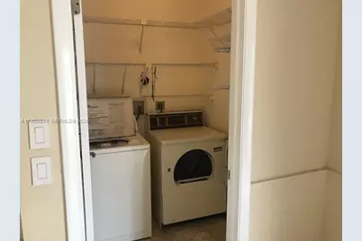 337 Ives Dairy Rd #1, Miami, FL 33179 - Photo 23