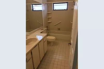 337 Ives Dairy Rd #1, Miami, FL 33179 - Photo 15