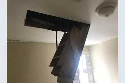 337 Ives Dairy Rd #1, Miami, FL 33179 - Photo 11