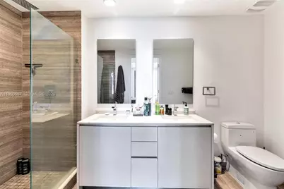 1010 Brickell Ave #1404, Miami, FL 33131 - Photo 11