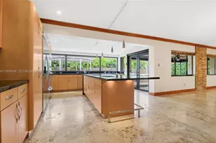 8035 SW 89th Ct, Miami, FL 33173 - Photo 11