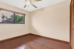 8035 SW 89th Ct, Miami, FL 33173 - Photo 21