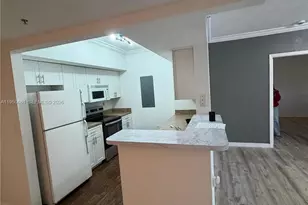 200 SW 117th Terrace, Pembroke Pines, FL 33025 - Photo 5