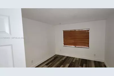 6540 W 26th Dr #14-60, Hialeah, FL 33016 - Photo 5
