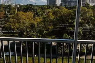 16950 W Dixie Hwy A628 Hwy, North Miami Beach, FL 33160 - Photo 9