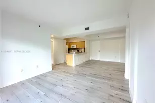 9340 Fontainebleau Blvd, Miami, FL 33172 - Photo 3