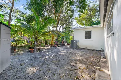 25 NW 104th St, Miami Shores, FL 33150 - Photo 37