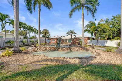 1995 N Hibiscus Dr, North Miami, FL 33181 - Photo 13
