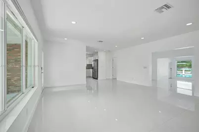 1995 N Hibiscus Dr, North Miami, FL 33181 - Photo 33