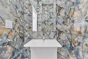 21301 NE 38th Ave, Aventura, FL 33180 - Photo 17