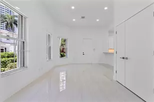 21301 NE 38th Ave, Aventura, FL 33180 - Photo 9