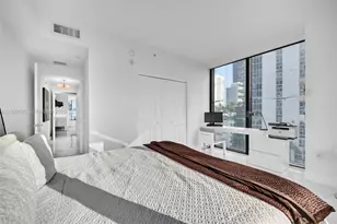 460 NE 28th St, Miami, FL 33137 - Photo 21