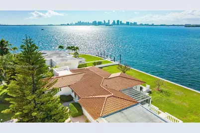 7500 W Treasure Dr, North Bay Village, FL 33141 - Photo 15