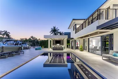 2370 Bayview Ln, North Miami, FL 33181 - Photo 1