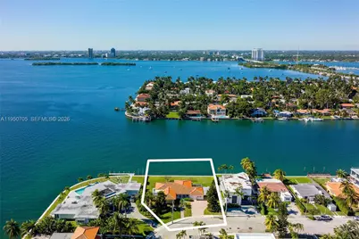 7500 W Treasure Dr, North Bay Village, FL 33141 - Photo 3