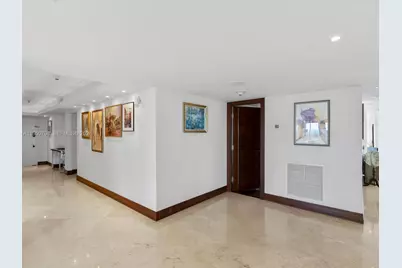 5660 Collins Ave #18A, Miami Beach, FL 33140 - Photo 7