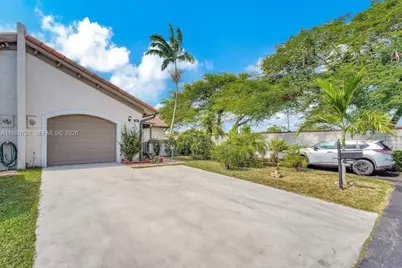 8446 SW 114th Pl, Miami, FL 33173 - Photo 17